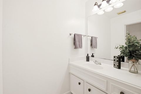 Tiny photo for 1322 Kirby Lake Court, Richmond, TX 77406 (MLS # 30698138)