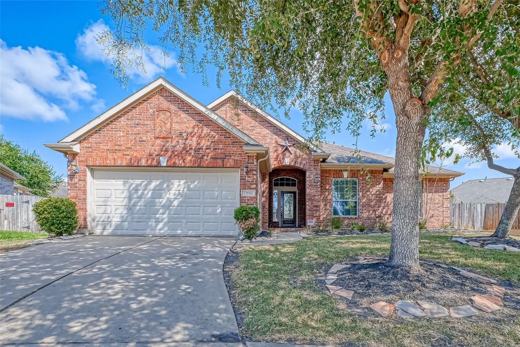 Photo of 13922 Normandy Court, Sugar Land, TX 77498 (MLS # 59785251)