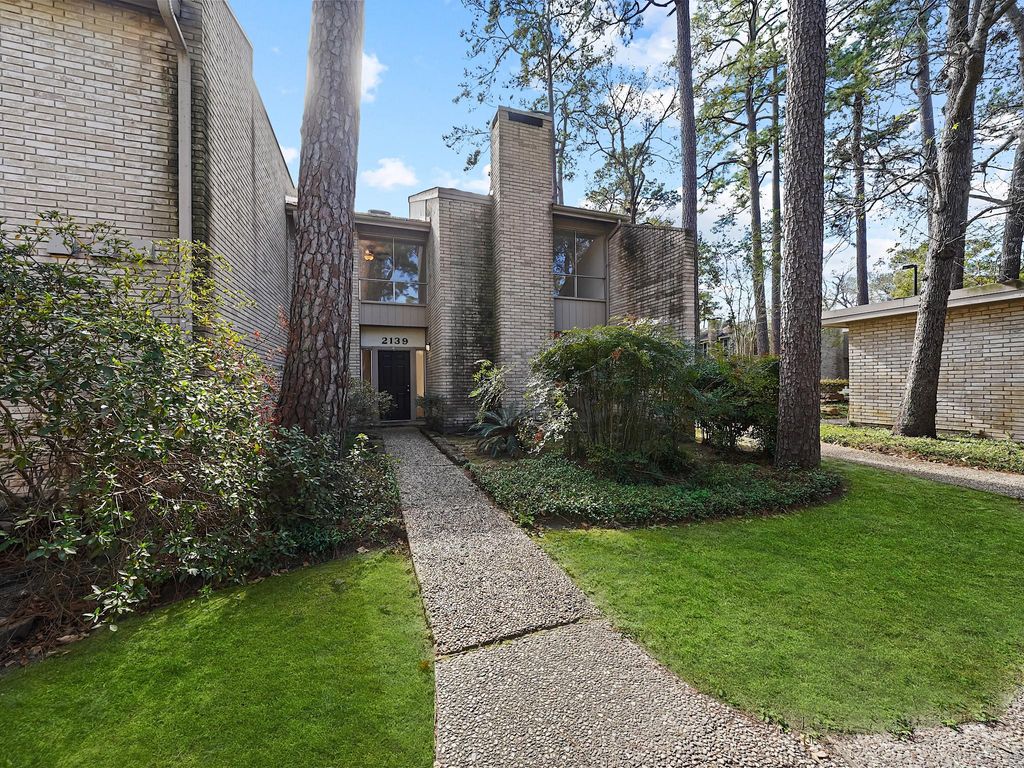 Photo of 2139 Lake Village Drive, Kingwood, TX 77339 (MLS # 81122750)