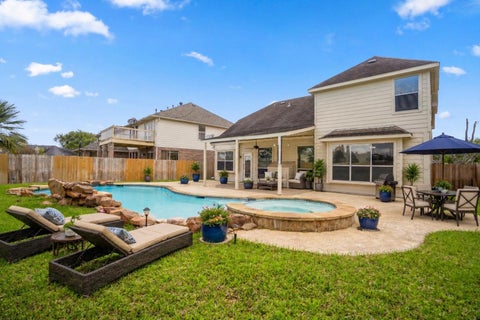 Homes For Sale - 434 Williams Landing Drive<br/> Sugar Land, TX 77479