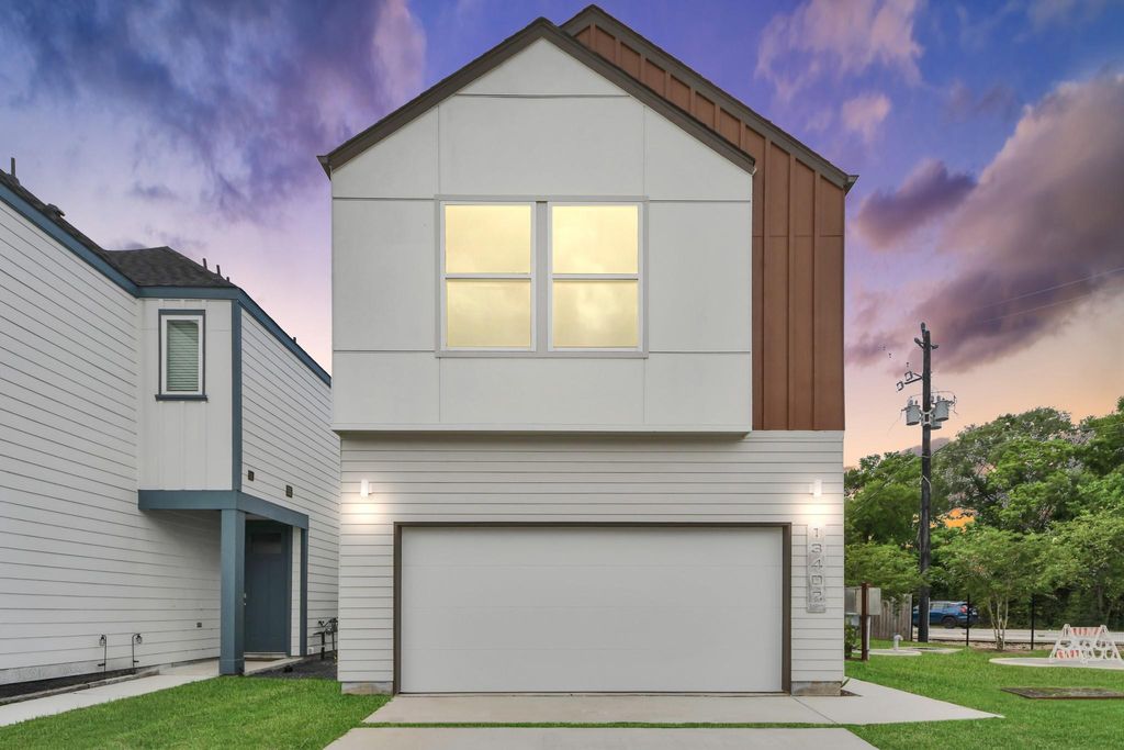 Photo of 13402 Sombrero Cay Drive, Houston, TX 77047 (MLS # 75988920)