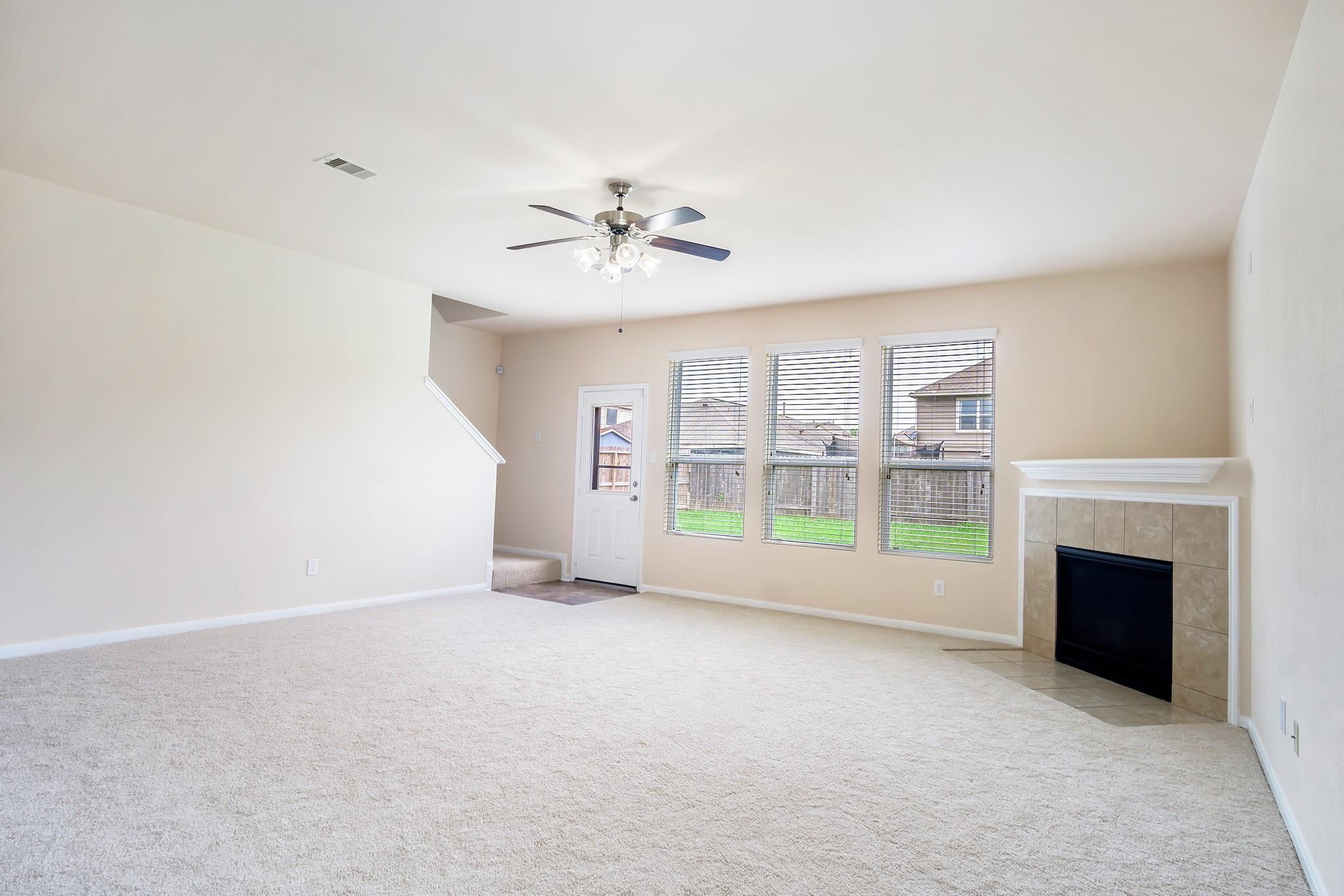 5215 Espuela Lane