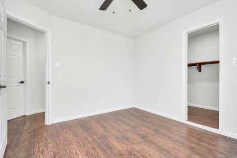Tiny photo for 262 De Boll Street, Houston, TX 77022 (MLS # 47208270)