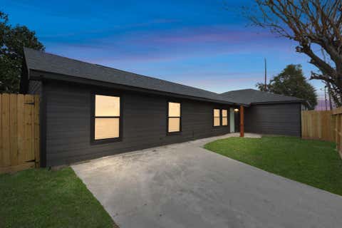 Tiny photo for 262 De Boll Street, Houston, TX 77022 (MLS # 47208270)