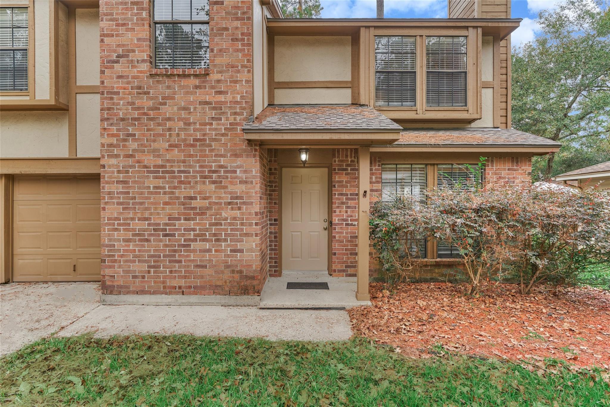 3 Field Flower Court