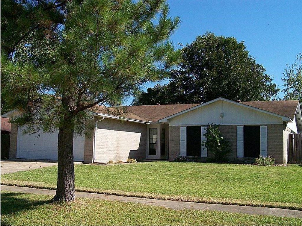 Photo of 15323 Mira Vista Drive, Houston, TX 77083 (MLS # 84419005)