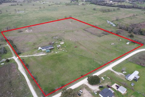 1440 Mustang Loop Madisonville TX 77864