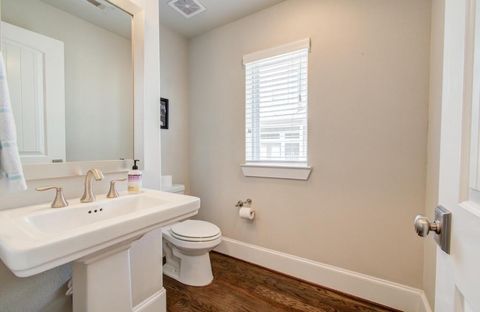 Tiny photo for 243 W 27th Street, Houston, TX 77008 (MLS # 70493221)