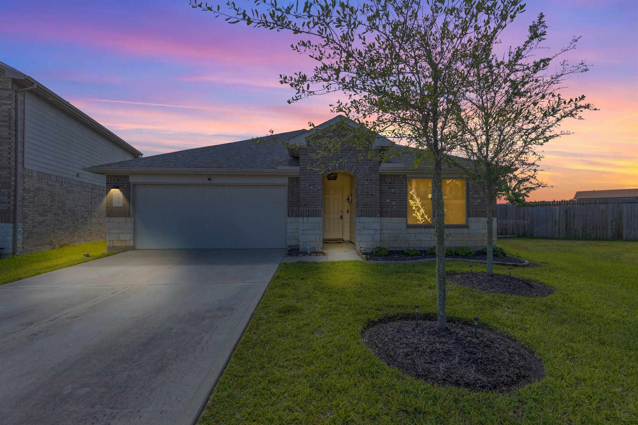 7906 Tamarind Lane