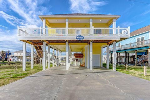 Photo of 983 S Redfish St, Crystal Beach, TX 77650 (MLS # 86547834)