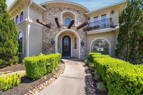 Photo of 53 New Oak Trail, Kingwood, TX 77346 (MLS # 43637523)