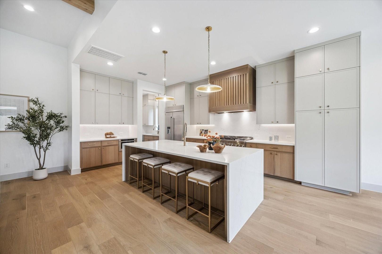 1341 Candlelight Lane