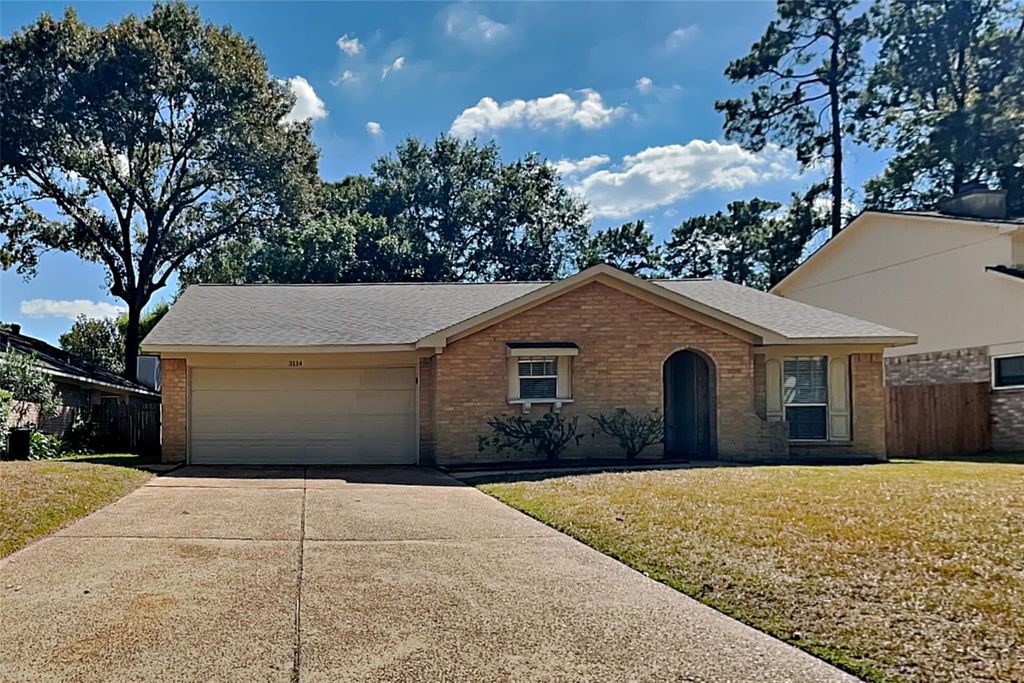 Photo of 3114 River Valley Drive, Houston, TX 77339 (MLS # 83996761)