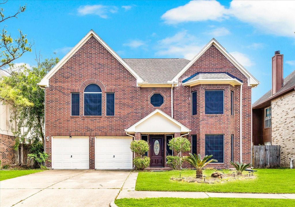 Photo of 16423 Ash Point Lane, Sugar Land, TX 77498 (MLS # 58493635)