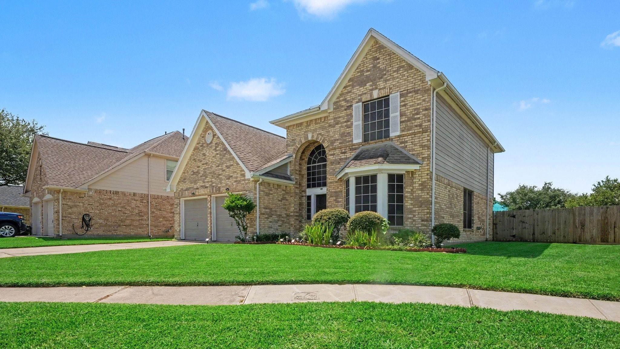 1927 Pinewood Court