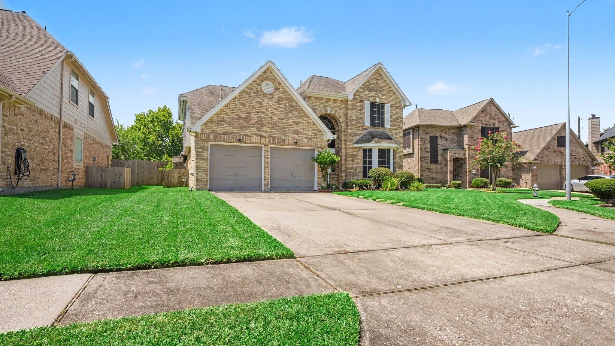 1927 Pinewood Court