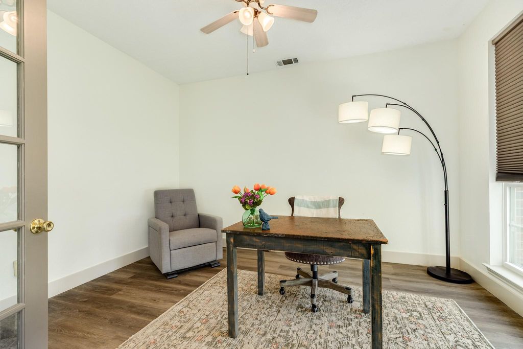 Photo of 2601 Piney Woods Drive Dr, Pearland, TX 77581 (MLS # 49130973)