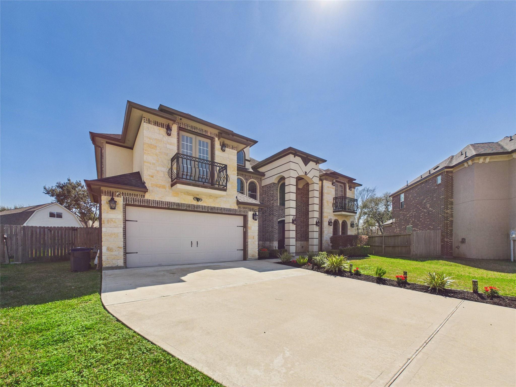 2221 Dove Haven Lane