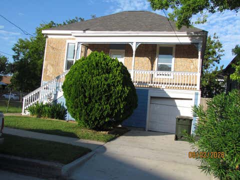 Homes For Sale - 1806 Jack Johnson Boulevard<br/> Galveston, TX 77550