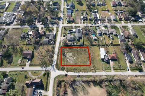 Photo of 3214 Le Badie Street, Houston, TX 77026 (MLS # 4431651)