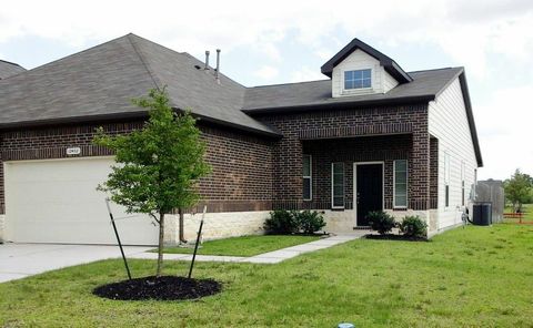 Photo of 12402 Maura Lane, Houston, TX 77044 (MLS # 29277646)