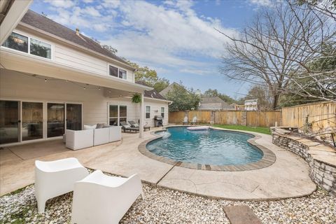 Tiny photo for 810 Silvergate Drive, Houston, TX 77079 (MLS # 39425799)