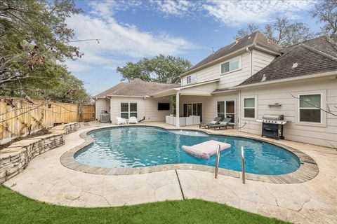 Tiny photo for 810 Silvergate Drive, Houston, TX 77079 (MLS # 39425799)