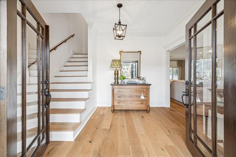 Tiny photo for 810 Silvergate Drive, Houston, TX 77079 (MLS # 39425799)