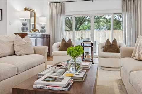 Tiny photo for 810 Silvergate Drive, Houston, TX 77079 (MLS # 39425799)