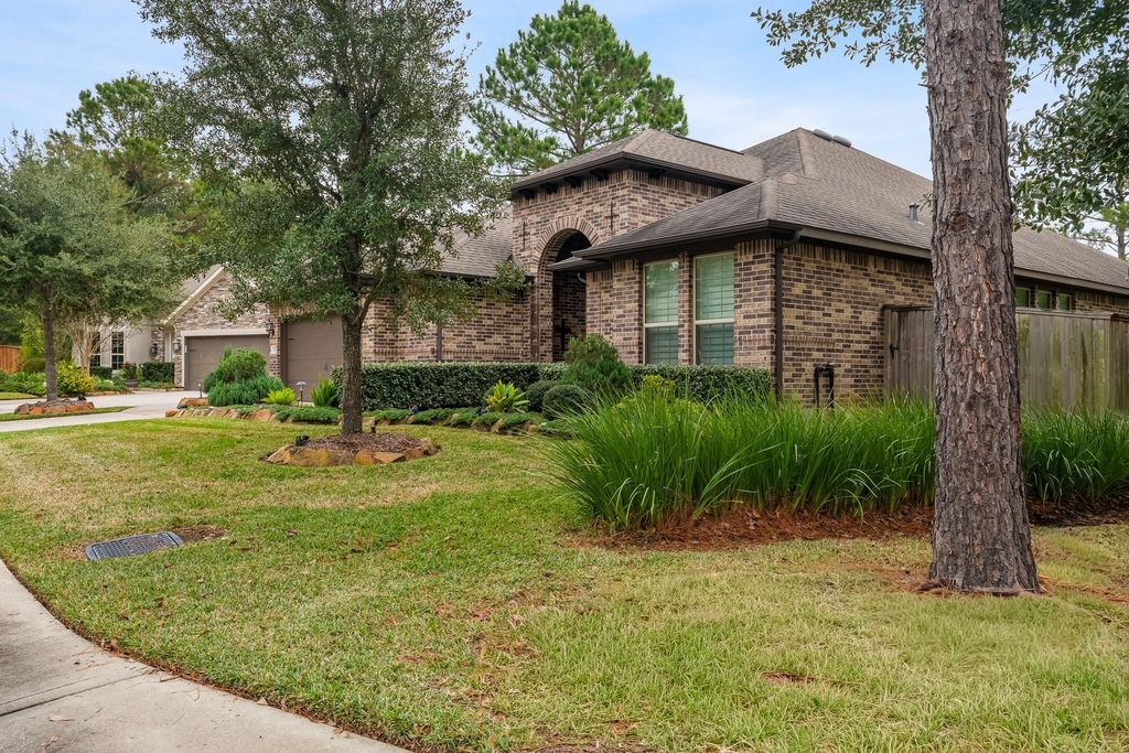 Photo of 202 Foxglove Lane, Montgomery, TX 77316 (MLS # 44158477)
