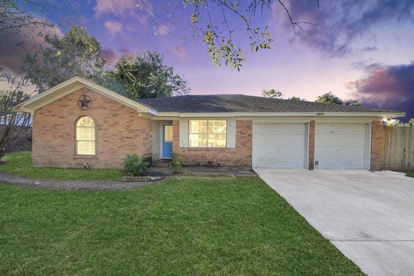 4311 PINE SHADOWS ST, DICKINSON, TX 77539 - Image 9c58ff5da11d14899d86fa06a3ce7cc0/2447060932