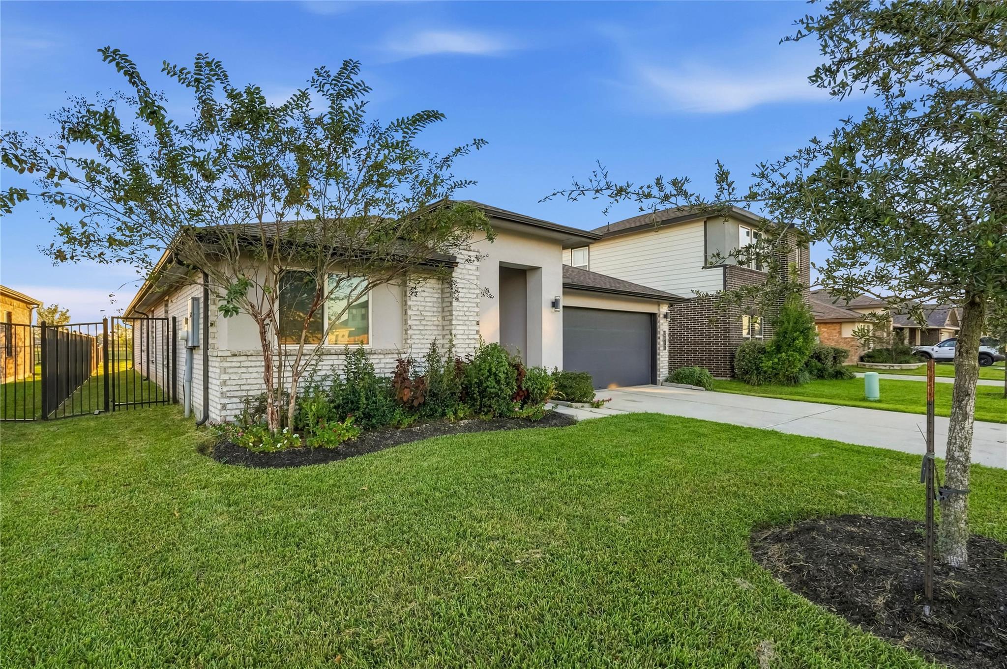 2417 Mar Vista Lane