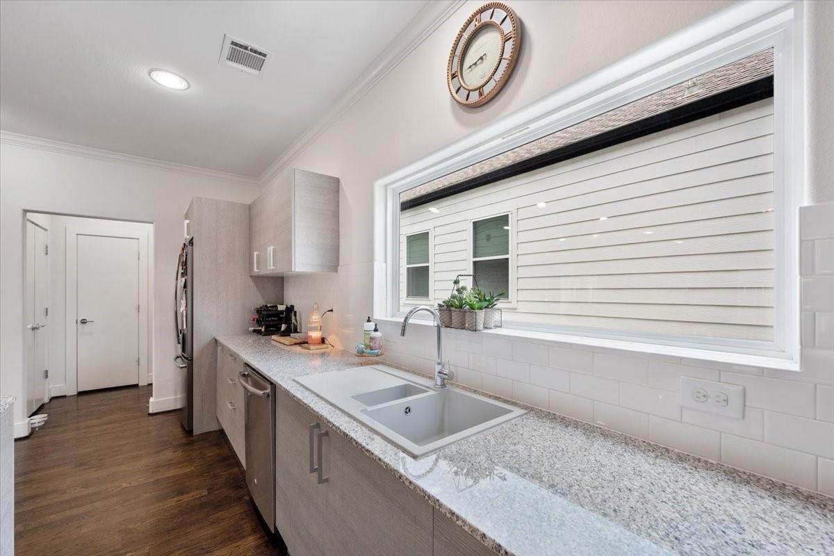 1333 W 22nd Street F