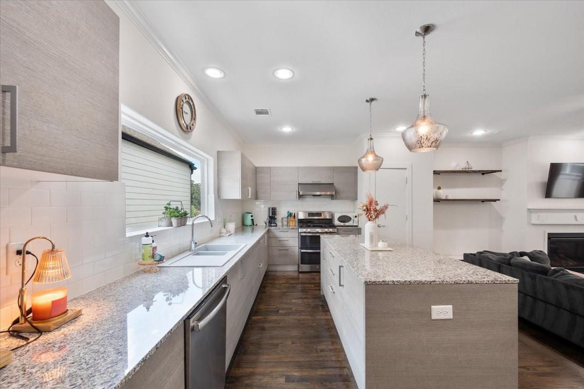 1333 W 22nd Street F