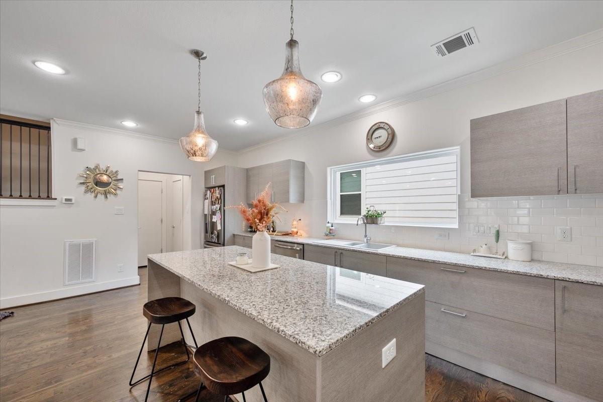 1333 W 22nd Street F