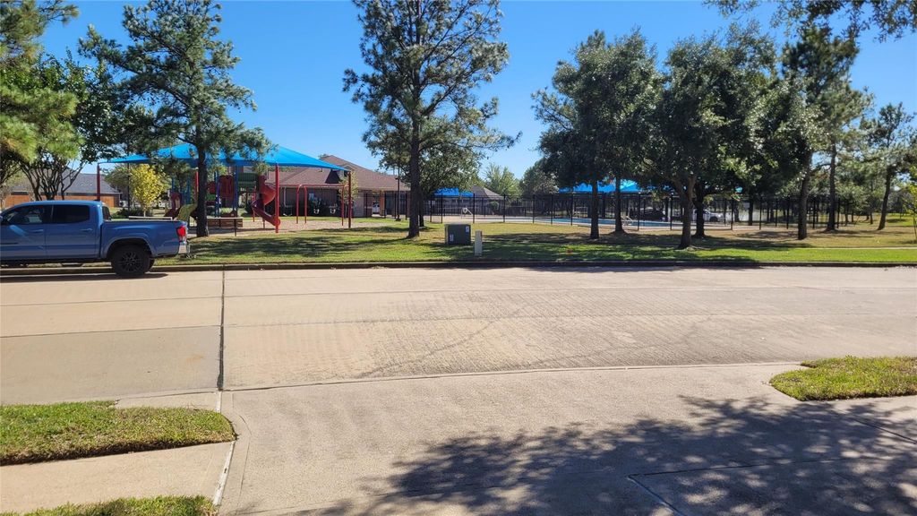 Photo of 17906 Castle Heath Lane, Houston, TX 77084 (MLS # 59256721)