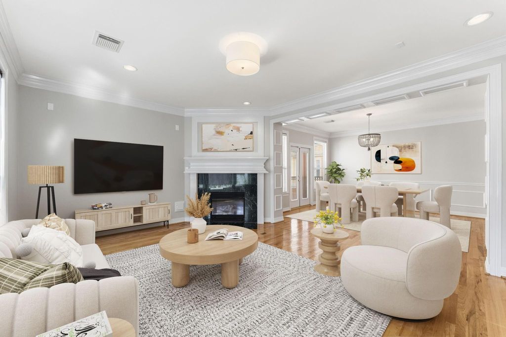 Photo of 827 Rosine Street, Houston, TX 77019 (MLS # 87593276)