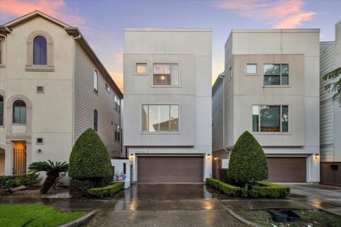 Photo of 1702 Utah Street #B, Houston, TX 77007 (MLS # 82027430)