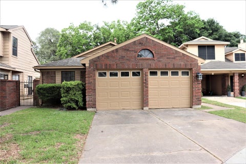 Photo of 7718 High Village Drive, Houston, TX 77095 (MLS # 20702227)