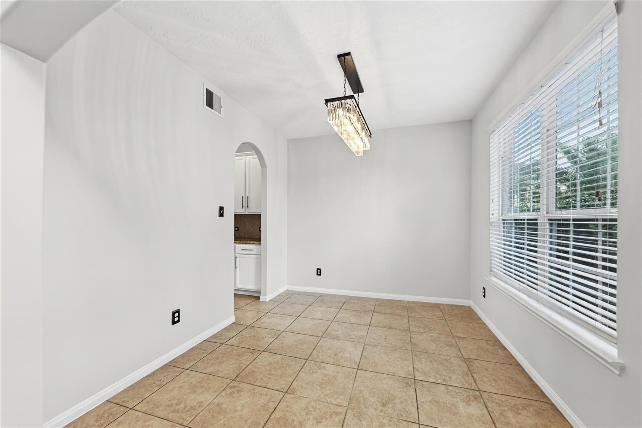 802 Glen Abbey Drive