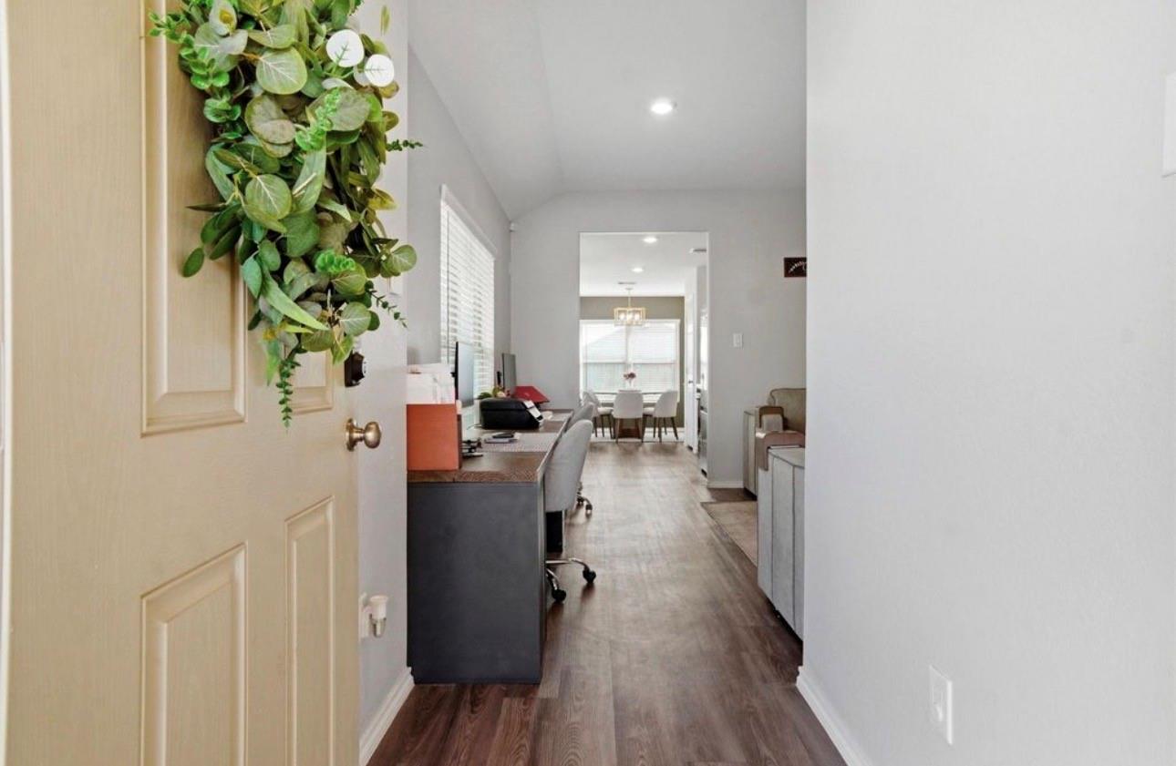 306 Pickwick Gardens Lane