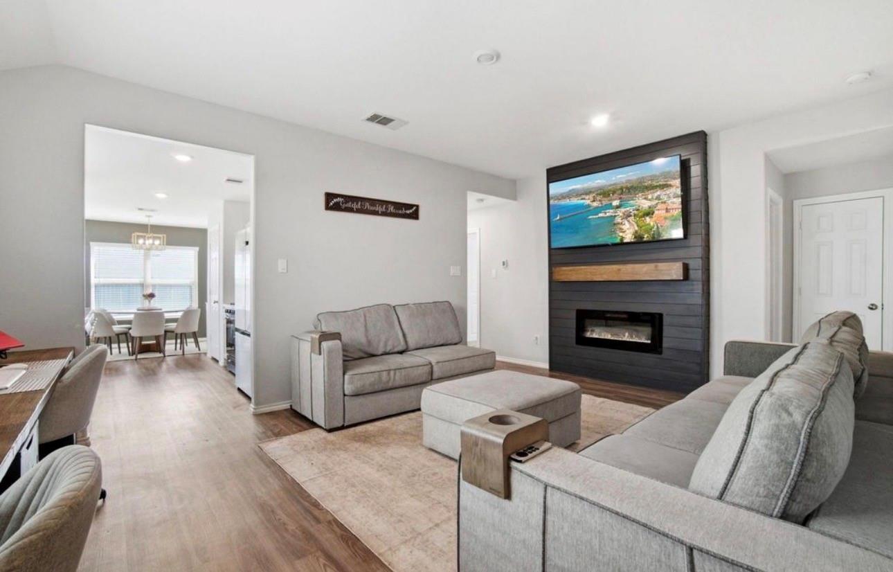 306 Pickwick Gardens Lane