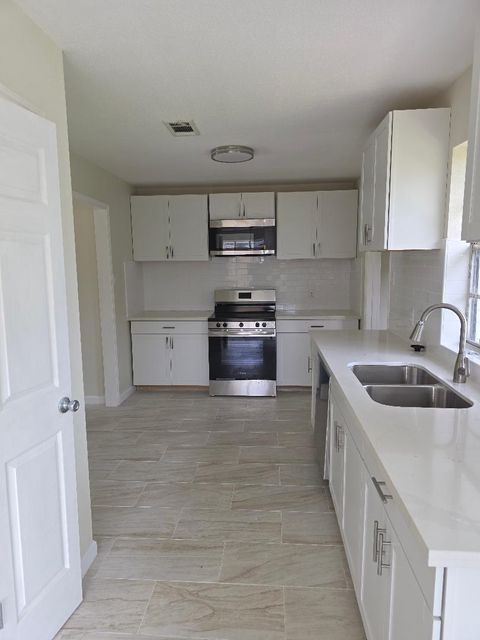 Tiny photo for 6802 Mccullum Road, Houston, TX 77489 (MLS # 55028955)