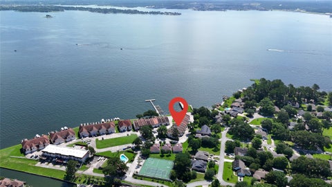 Photo of 38 Regency Point, Conroe, TX 77356 (MLS # 85728354)