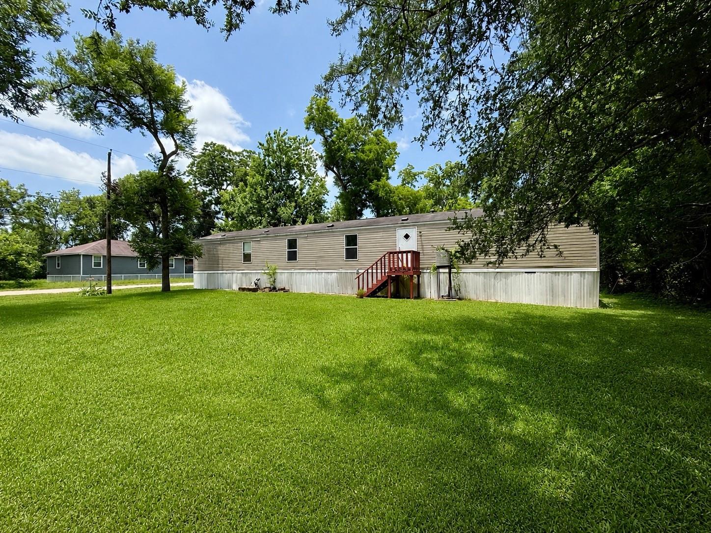 102 Western Way