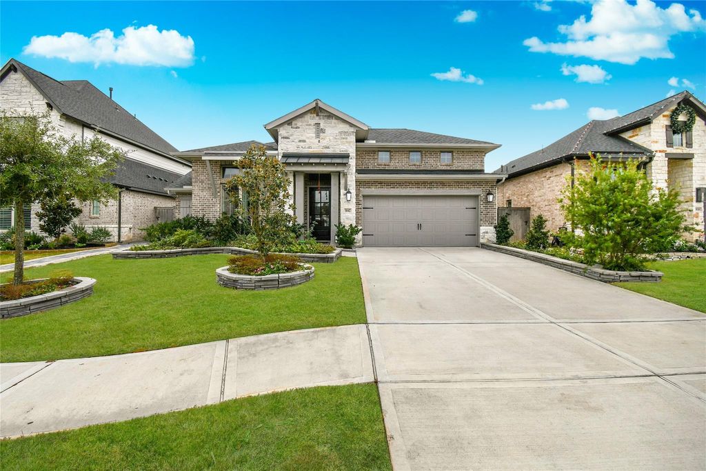 Photo of 5042 Albany Shores Lane, Fulshear, TX 77441 (MLS # 79541071)