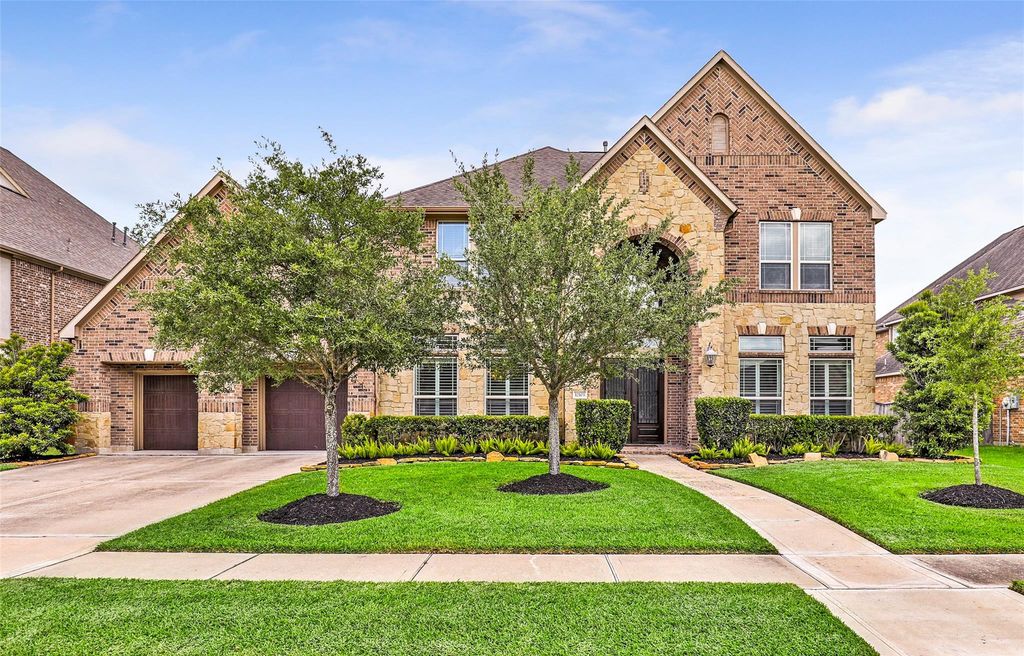 Photo of 12103 Chisel Ridge, Pearland, TX 77584 (MLS # 75907739)