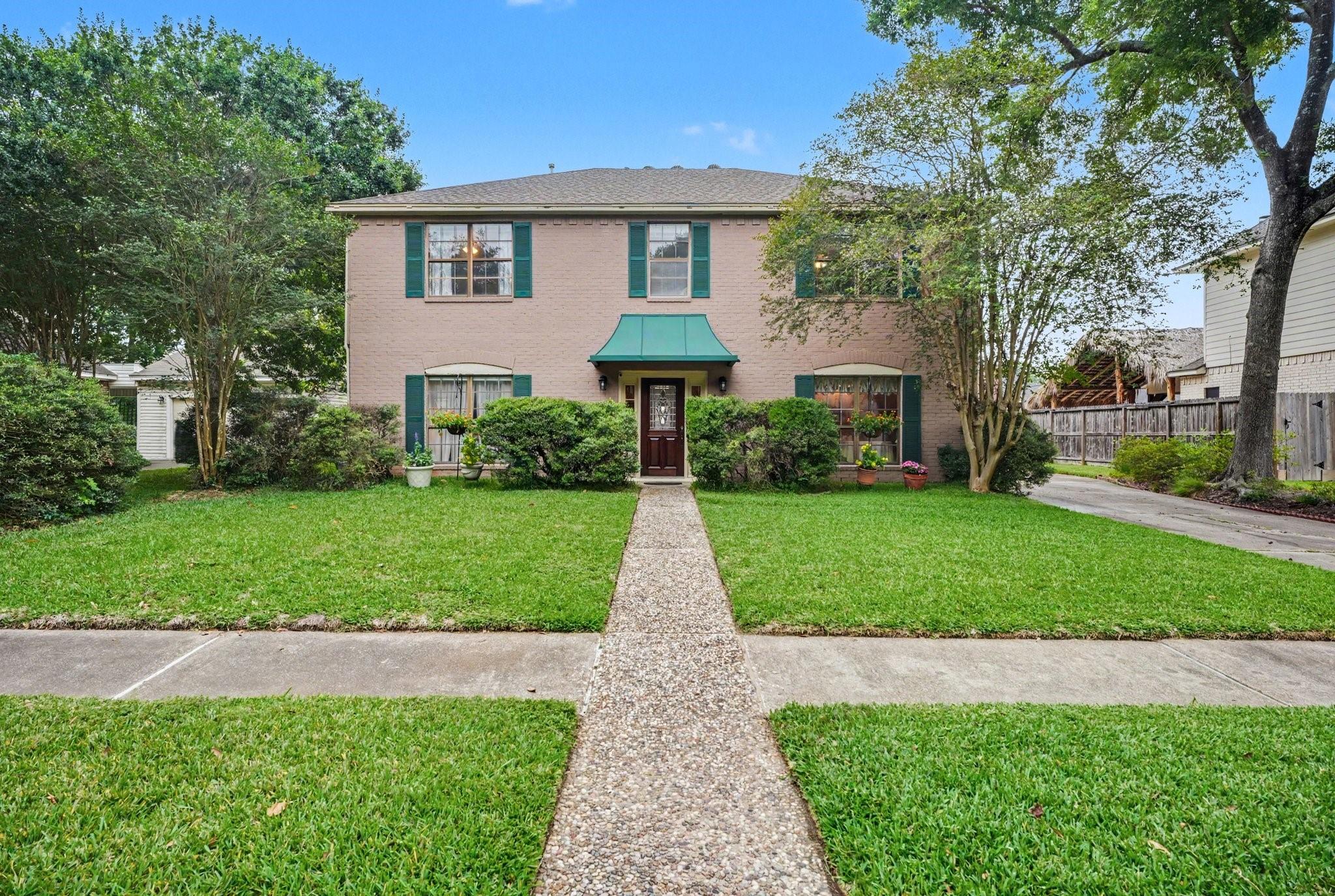 1623 Lake Bluff Drive