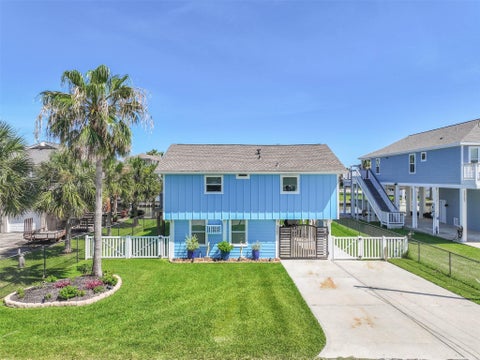 Homes For Sale - 22205 Frio Drive<br/> Galveston, TX 77554