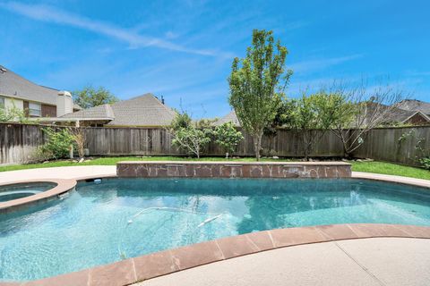 Photo of 1611 Barton Creek Trail, Katy, TX 77450 (MLS # 67490519)